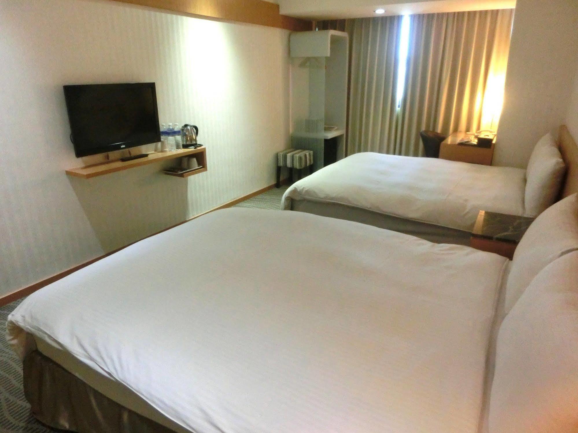 Ximen Relite Hotel Taipei Exterior foto